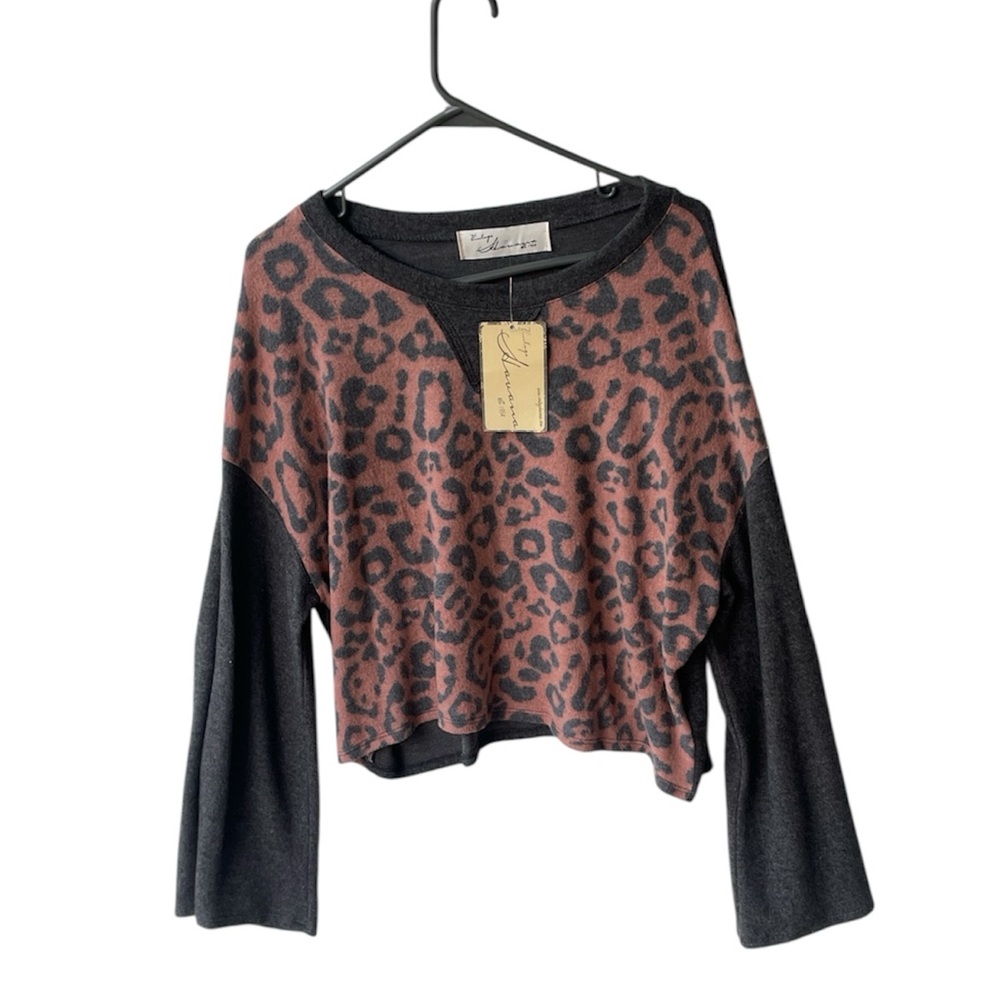 VINTAGE HAVANA LEOPARD PRINT WIDE SLEEVE SHORT WAISTED SWEATER SIZE MEDIUM